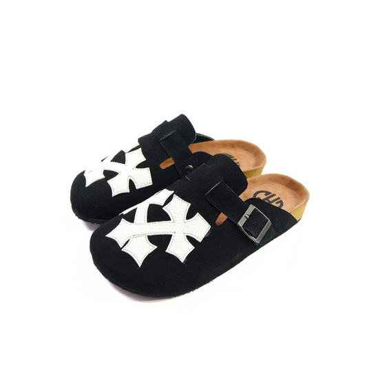 CRIXCRUX CLOG IN SPACE BLACK