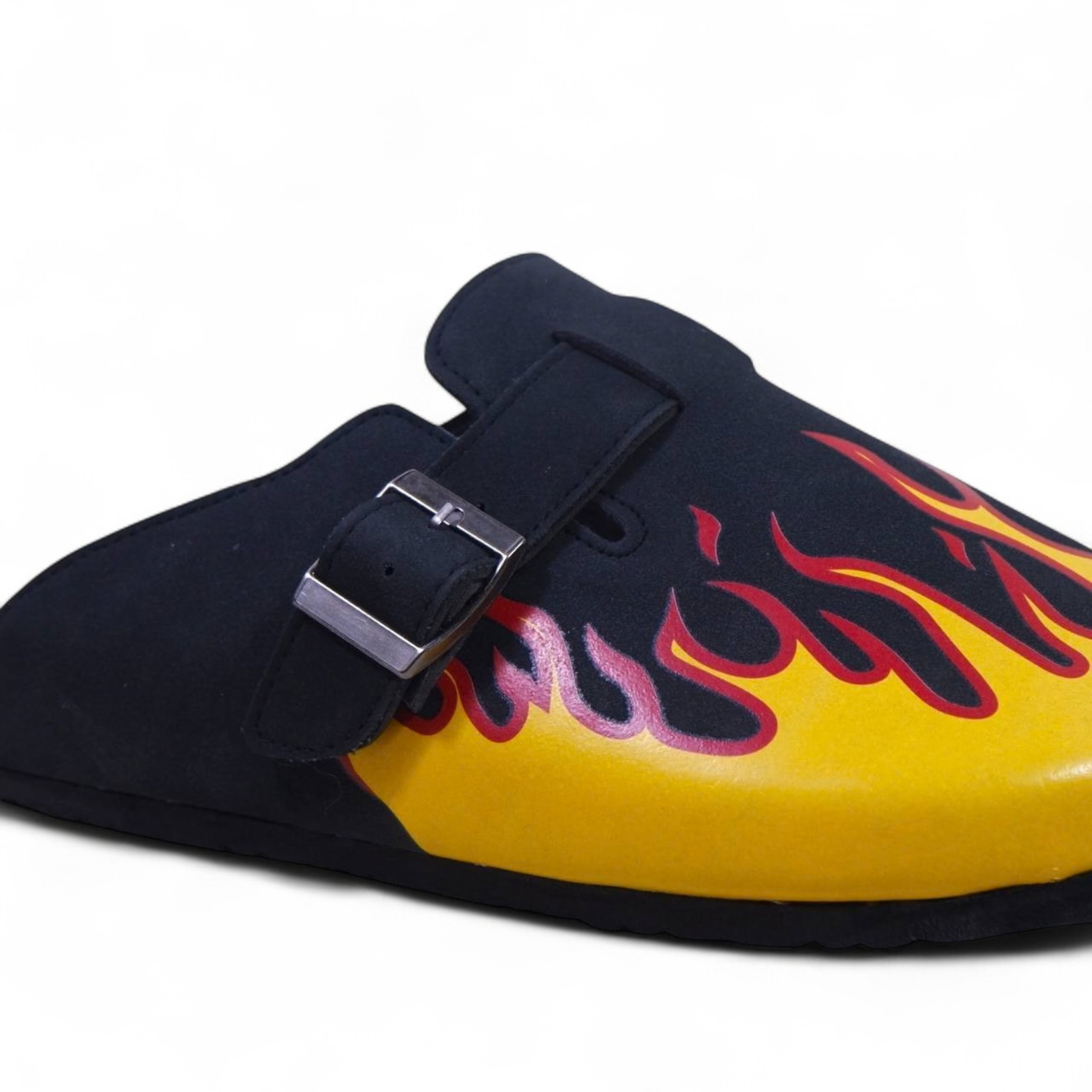 FLAMING HOT CLOG IN CHARCOAL BLACK