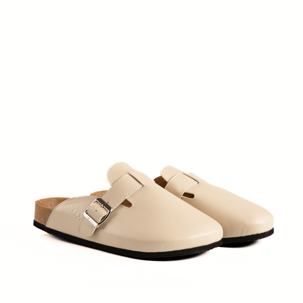 OILED LEATHER CLOG IN WHITE OAK