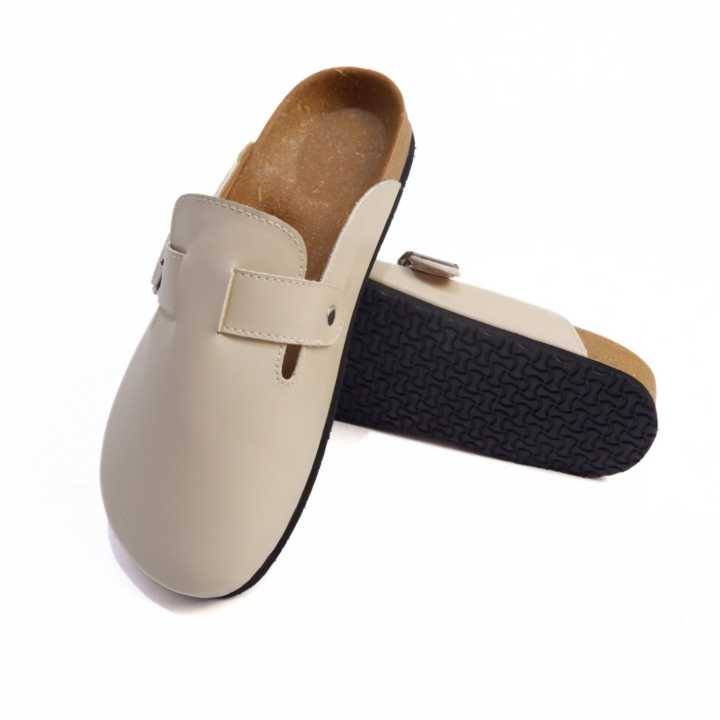 OILED LEATHER CLOG IN WHITE OAK