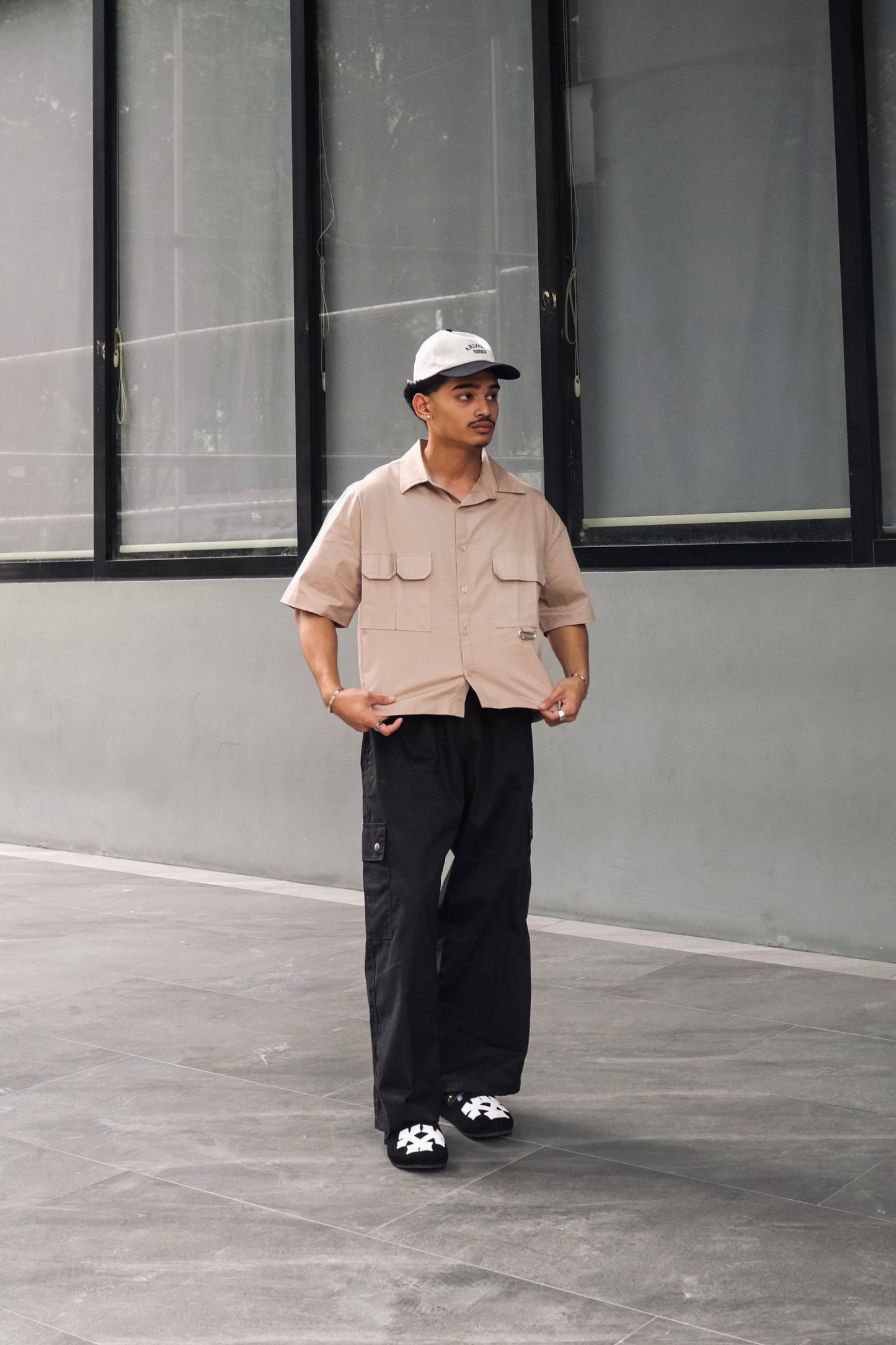 WORKWEAR BOXY CROPPED POLO IN PEANUT