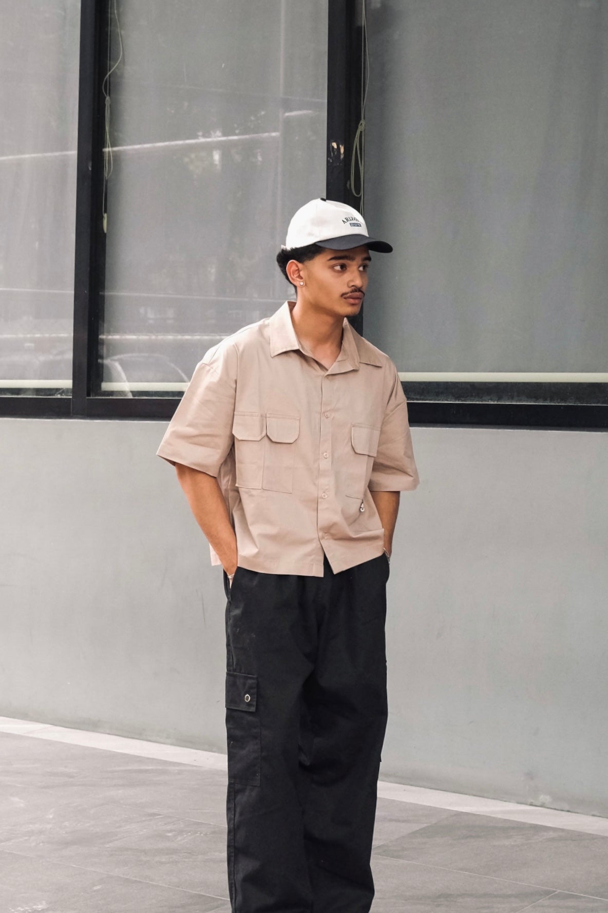 WORKWEAR BOXY CROPPED POLO IN PEANUT