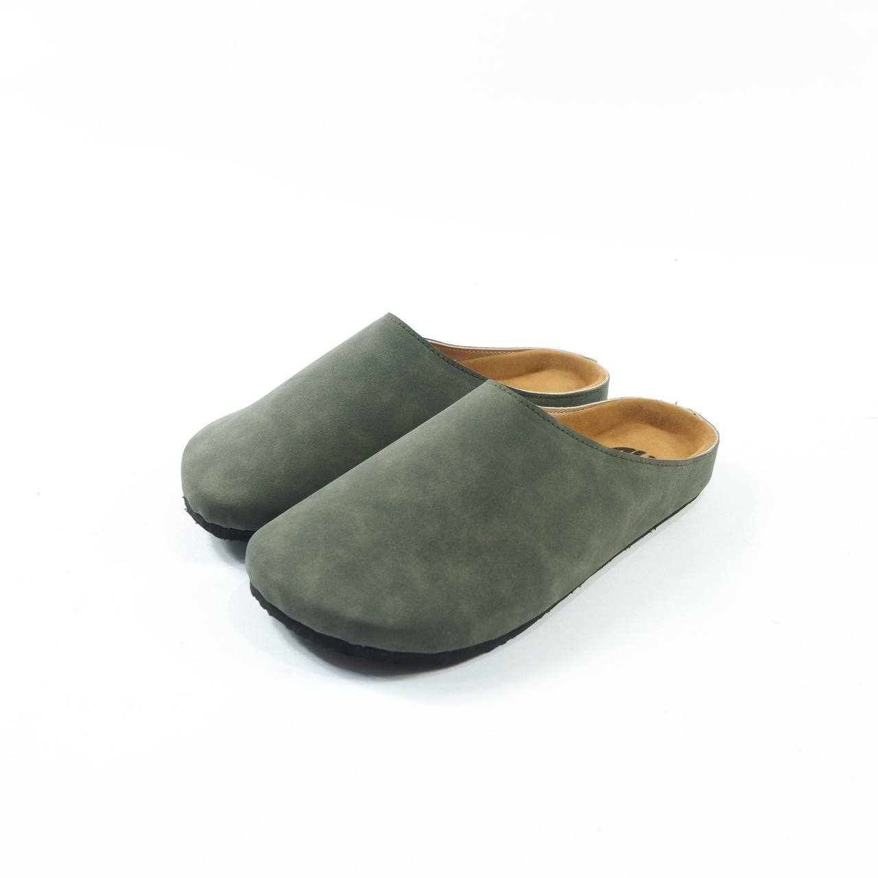 CLASSIC MULES IN OLIVE GREEN