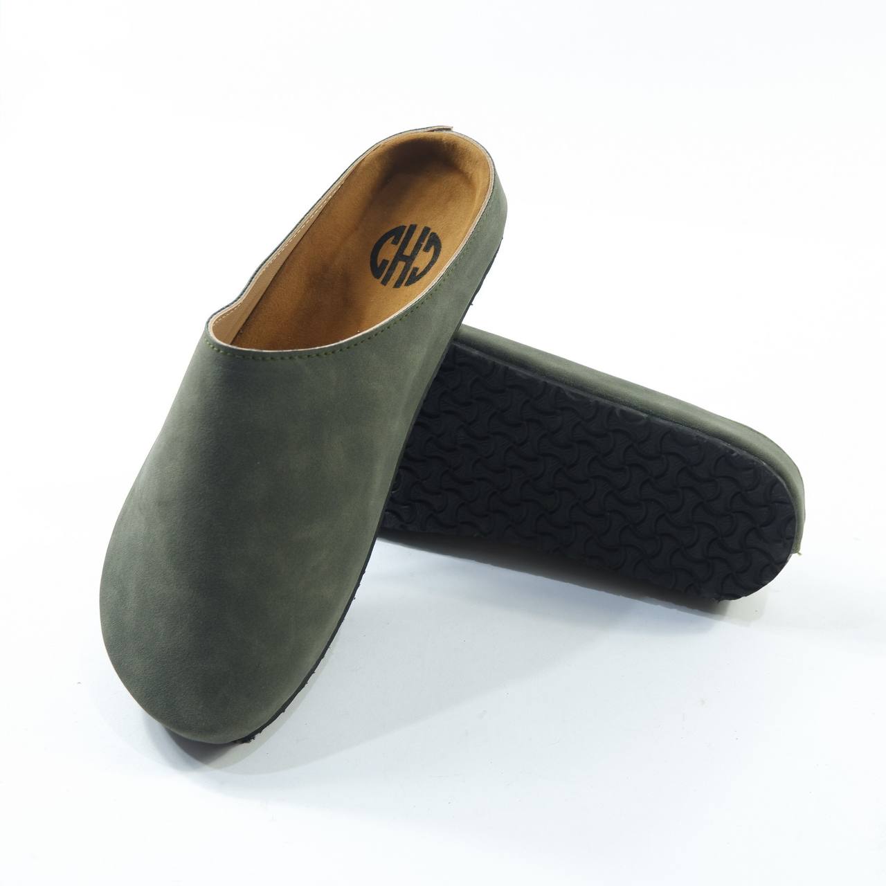 CLASSIC MULES IN OLIVE GREEN