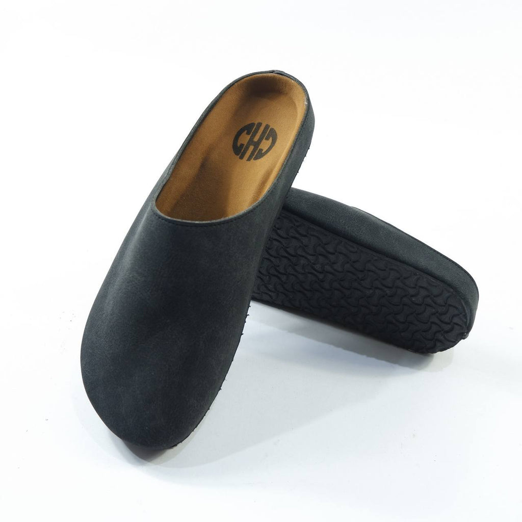 CLASSIC MULES IN CHARCOAL BLACK