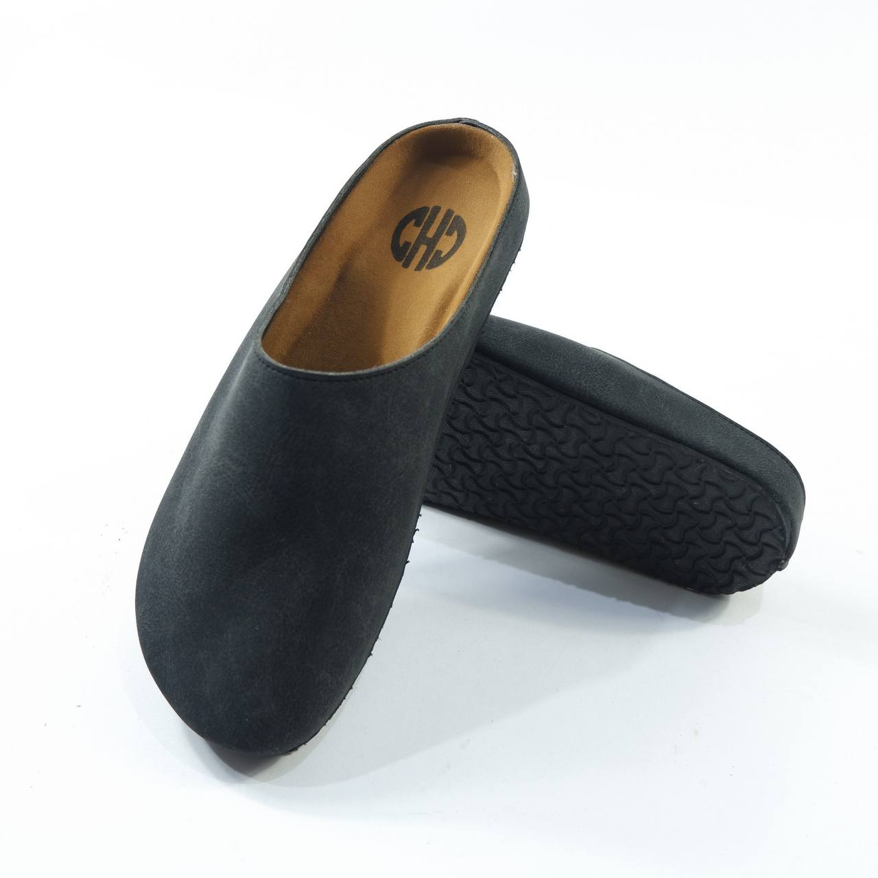 CLASSIC MULES IN CHARCOAL BLACK