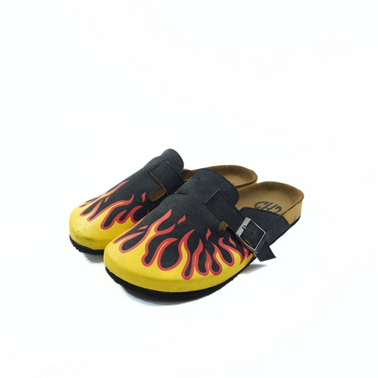 FLAMING HOT CLOG IN CHARCOAL BLACK