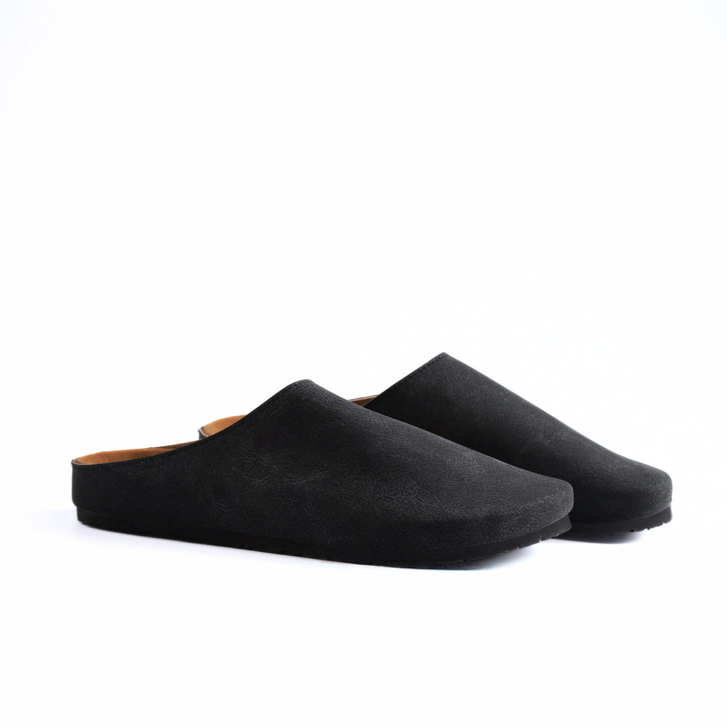 CLASSIC MULES IN CHARCOAL BLACK
