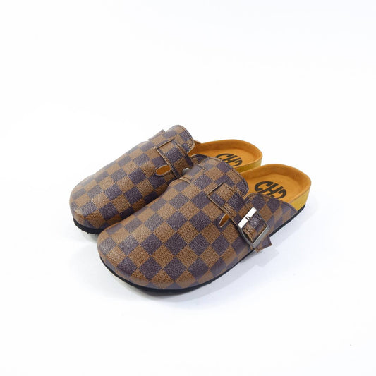 CHECKERBOARD CLOG IN TOBACCO BROWN